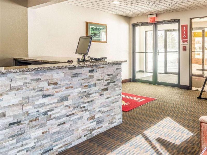 Econo Lodge Cadillac By Choice Kültér fotó