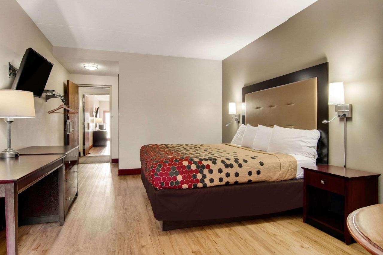 Econo Lodge Cadillac By Choice Kültér fotó